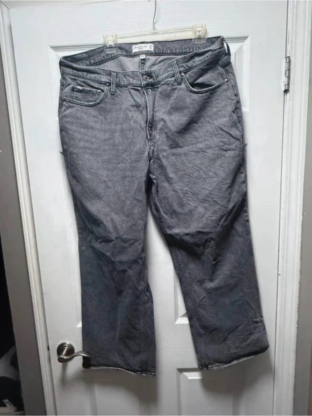 Abercrombie & Fitch Curvy Love Women’s Grey Jeans - size 33/16